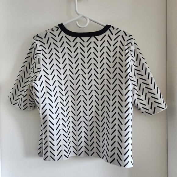 RW&Co White & Black Reversible Sweater / Skirt Set - Picture 8 of 9